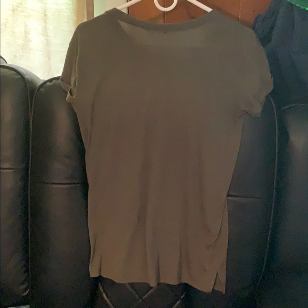 Simple tee - Picture 2 of 3